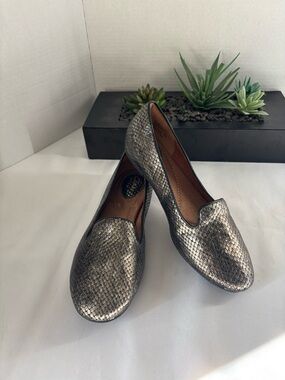 NEW CLARKS ARTISAN METALLIC PEWTER SNAKESKIN CUSHIONED INSOLE  SZ 7